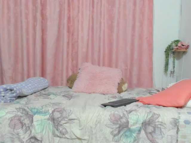 LaraCat1 live cam on BongaCams