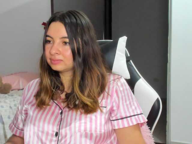 LaraCat1 live cam on BongaCams