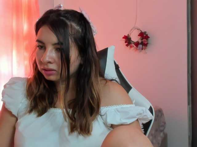 LaraCat1 live cam on BongaCams