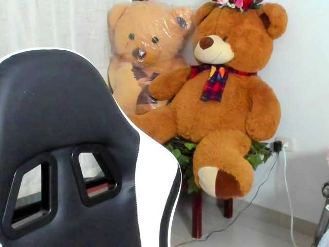 LaraCat1's BongaCams show and profile