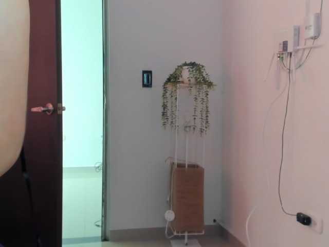 LaraCat1