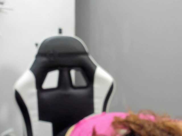 LaraCat1
