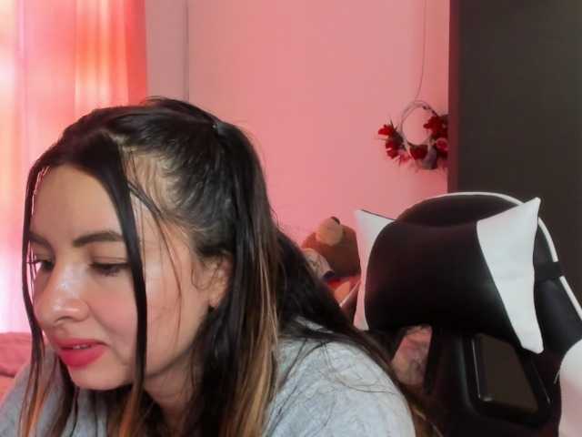 LaraCat1 live webcam show