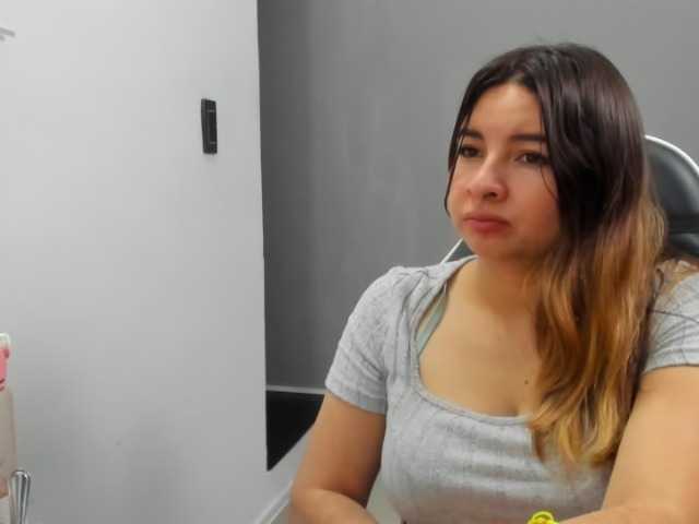 LaraCat1 live cam on BongaCams