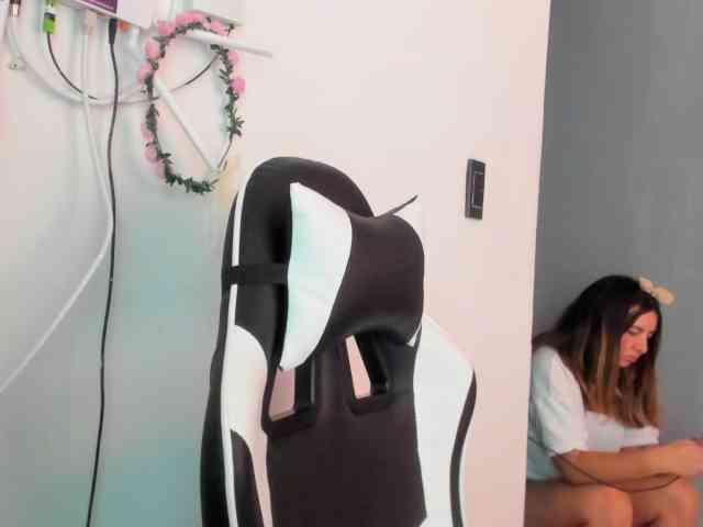 LaraCat1 webcam