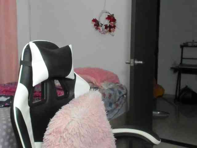 LaraCat1 webcam