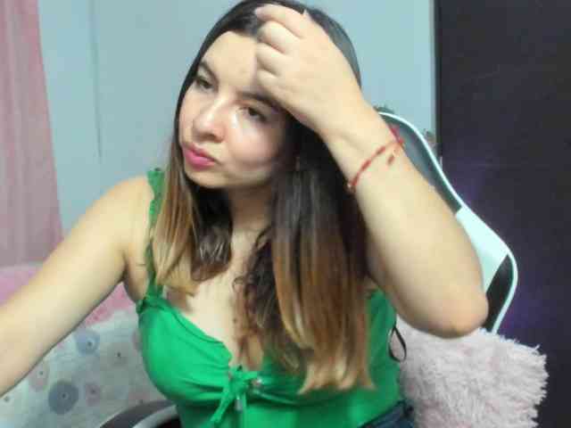LaraCat1 webcam