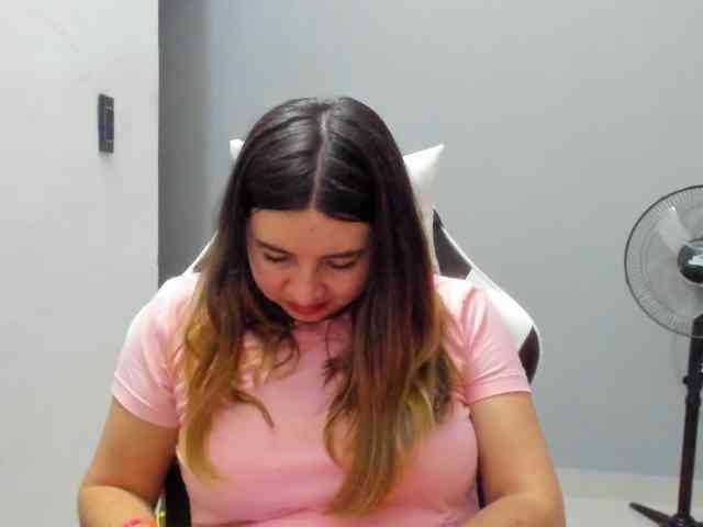 LaraCat1 webcam