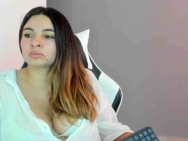 LaraCat1 webcam