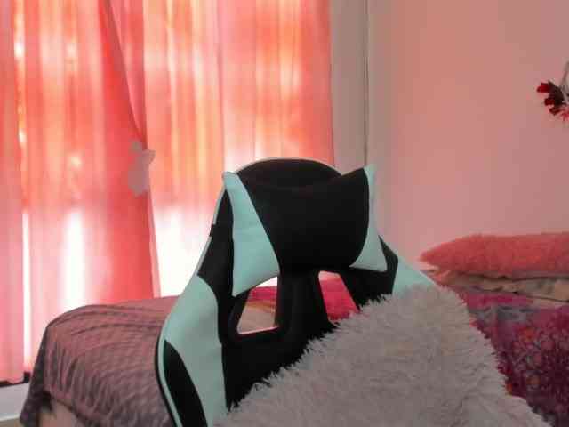 LaraCat1 webcam