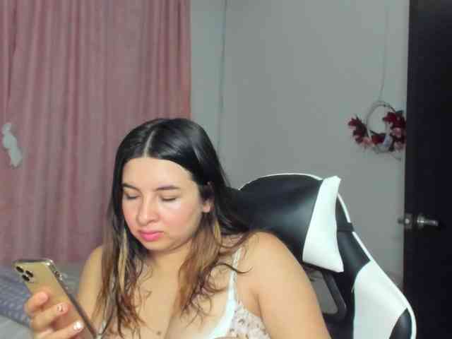 LaraCat1 webcam