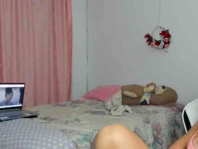 LaraCat1 webcam