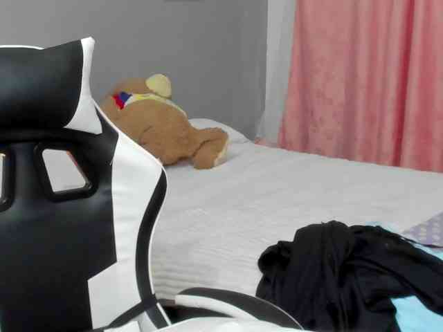 LaraCat1 webcam