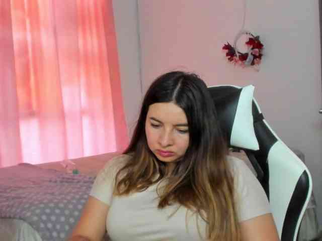 LaraCat1 webcam
