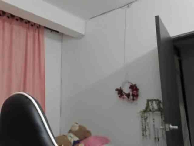 LaraCat1 webcam