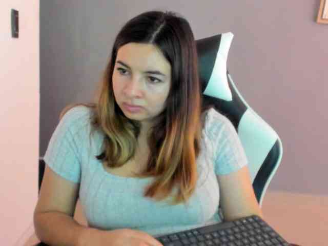 LaraCat1 webcam