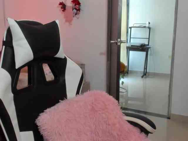 LaraCat1 webcam