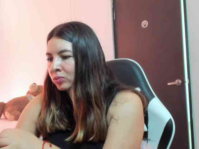 LaraCat1 webcam