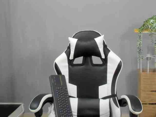 LaraCat1 webcam