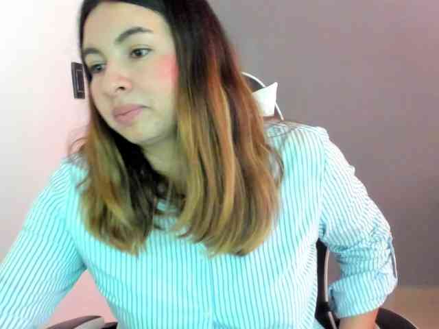LaraCat1 webcam