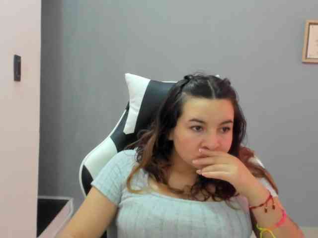 LaraCat1 webcam