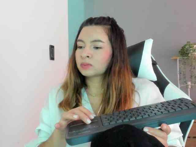 LaraCat1 webcam