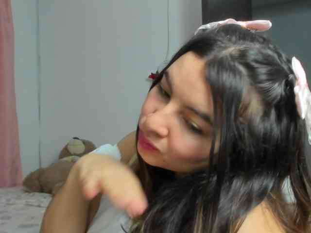 LaraCat1 webcam