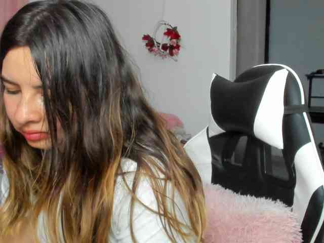 LaraCat1 webcam