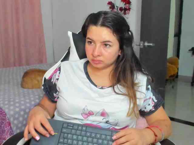LaraCat1 webcam