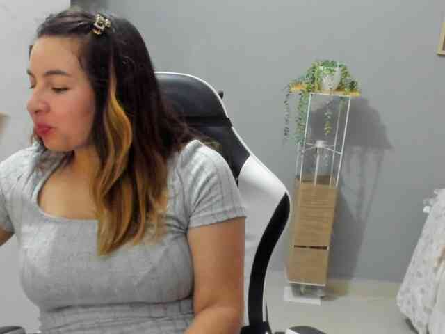 LaraCat1 webcam