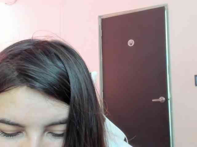 LaraCat1 webcam