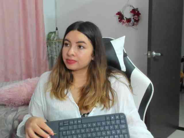 LaraCat1 webcam