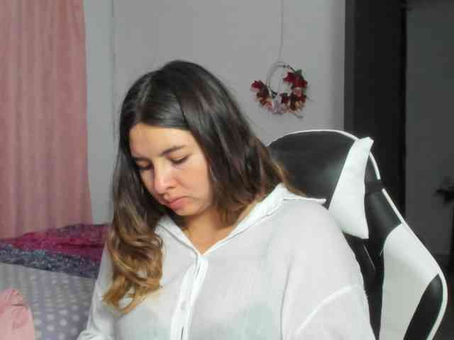 LaraCat1 webcam