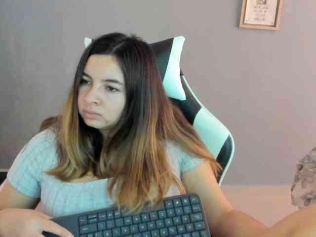 LaraCat1 webcam