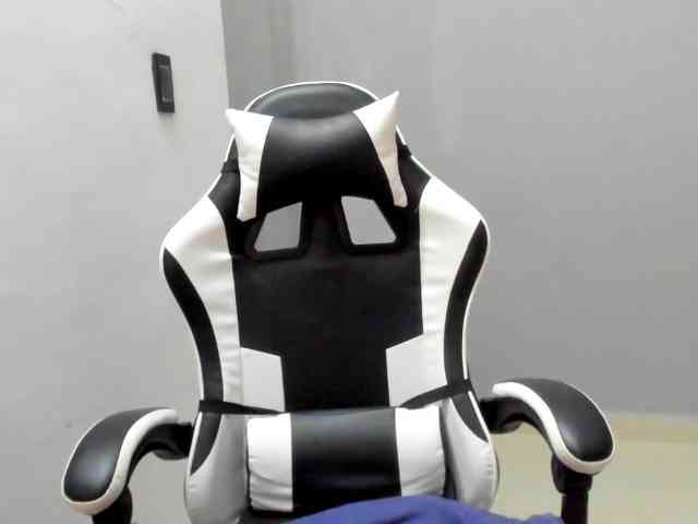 LaraCat1 webcam