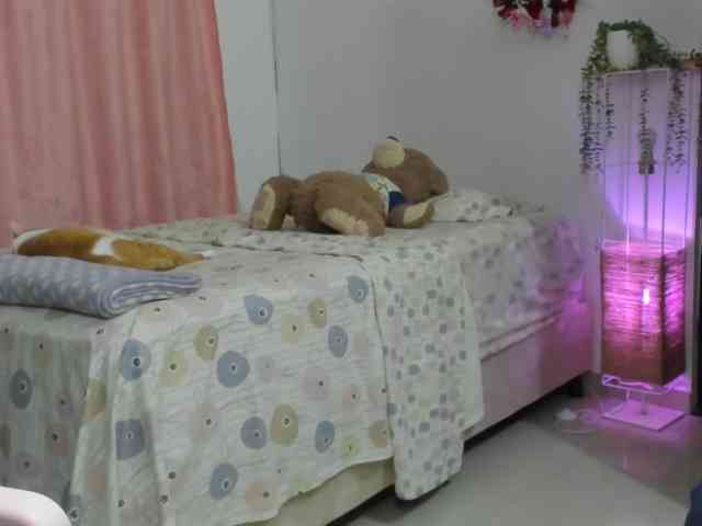LaraCat1 webcam