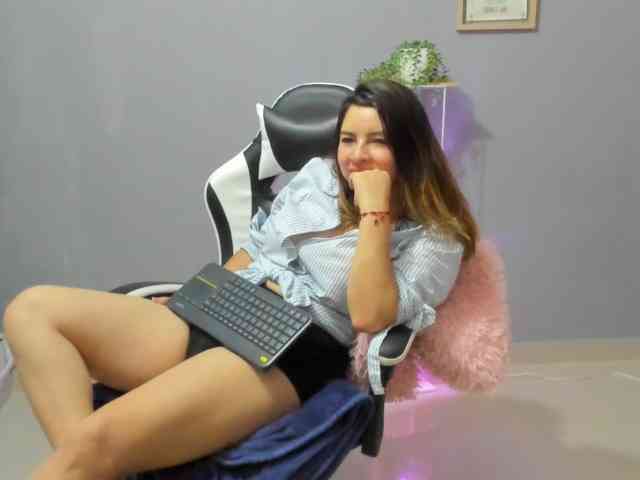 LaraCat1 webcam