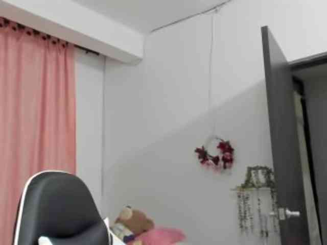 LaraCat1 webcam