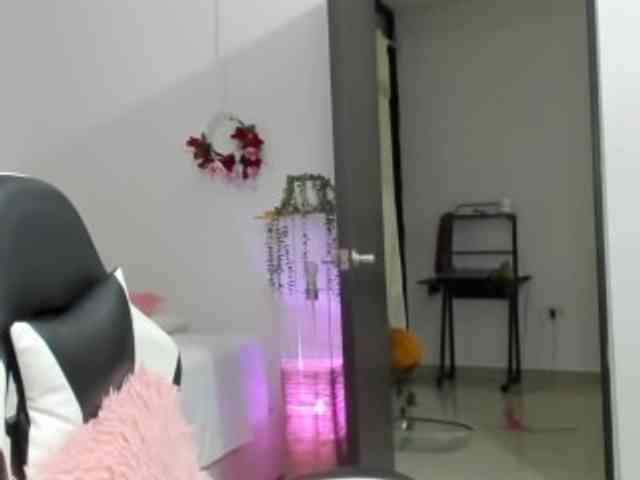 LaraCat1 webcam