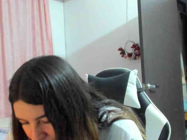 LaraCat1 webcam