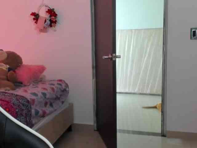 LaraCat1 webcam