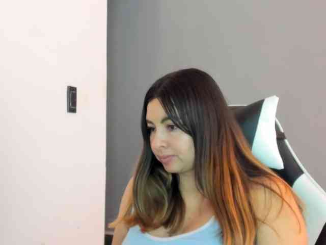 LaraCat1 webcam