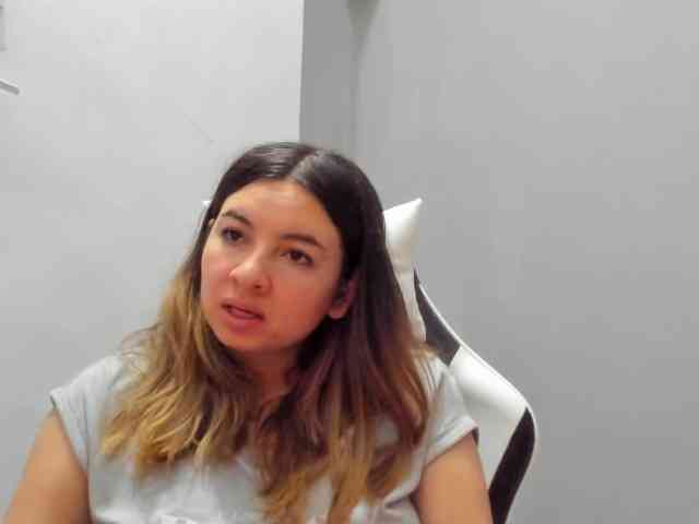 LaraCat1 webcam