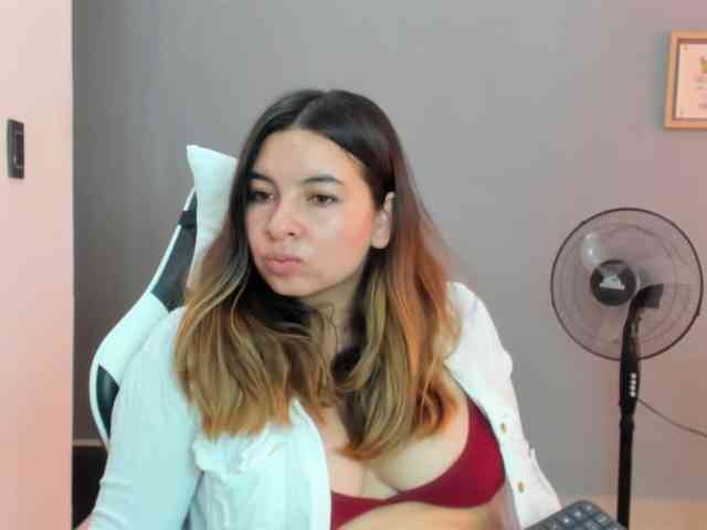 LaraCat1 webcam