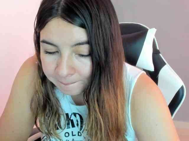 LaraCat1 webcam