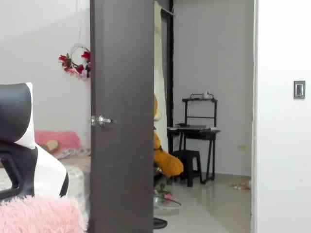 LaraCat1 webcam