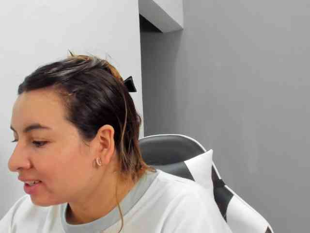 LaraCat1 webcam