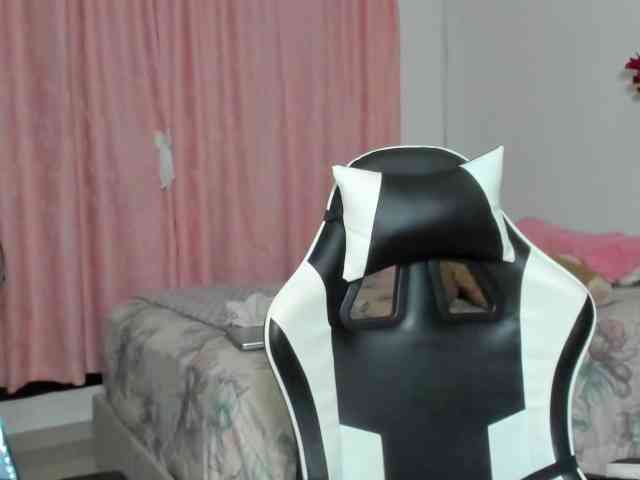 LaraCat1 webcam