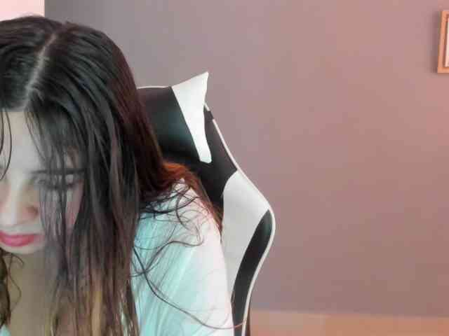 LaraCat1 webcam