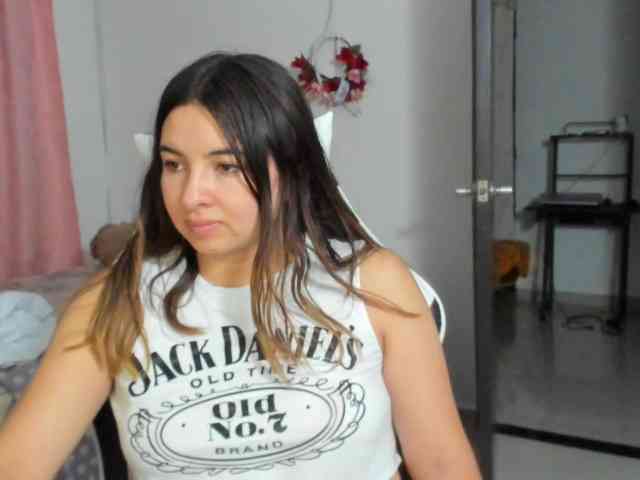 LaraCat1 Live Webcam on BongaCams